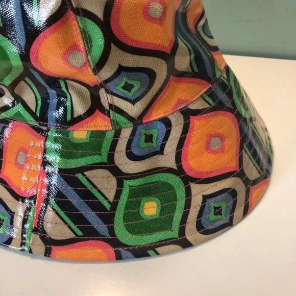 Retro PVC Bucket Hat - Picture 2 of 9
